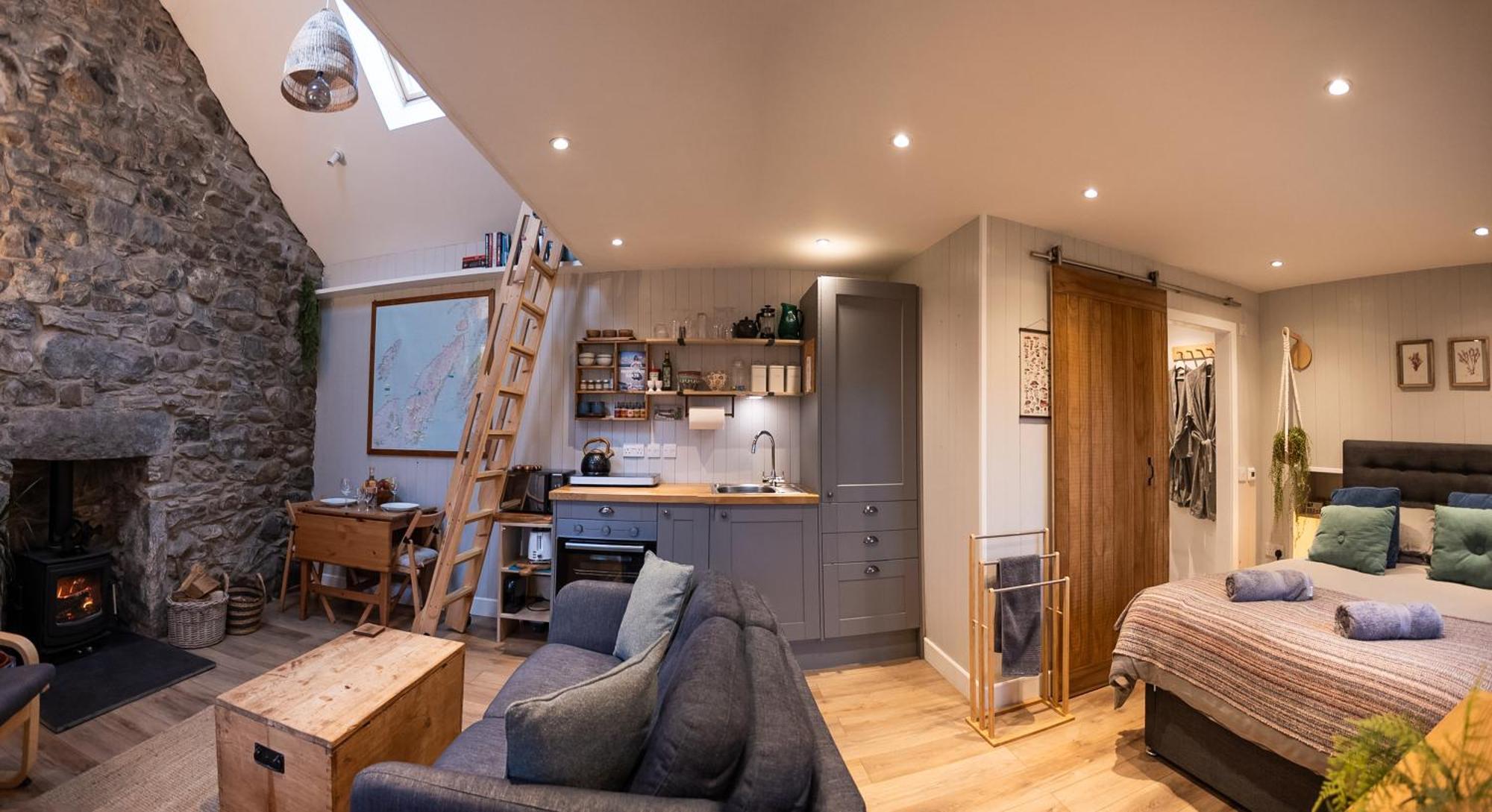 Jura, Mrs Leonard's Holiday home
